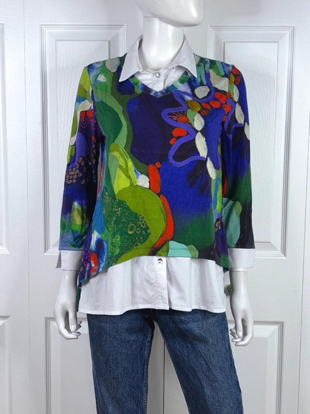 CLAIRE DESJARDINS women's sweater small